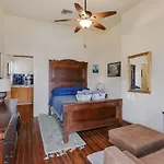 Cute Quiet Mid-City Studio - Central Location